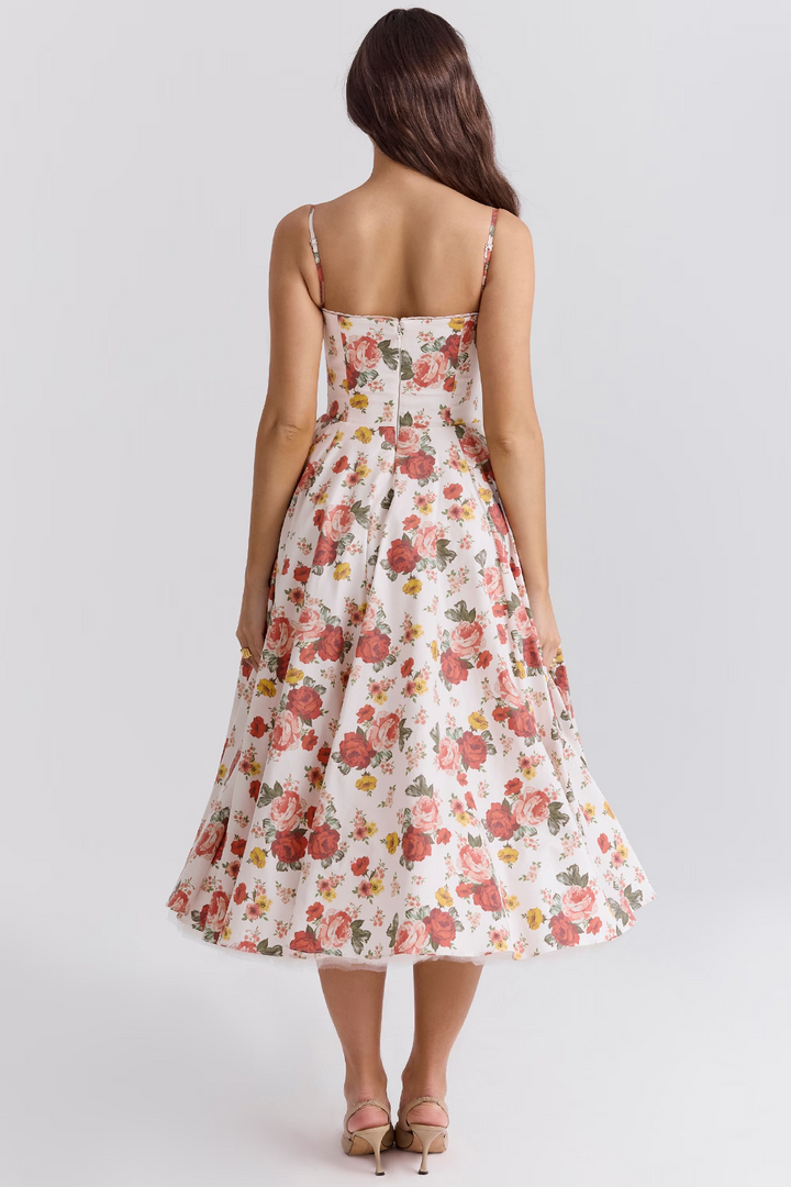 Elegant Royale Dress – Flattering Silhouette & Timeless Charm
