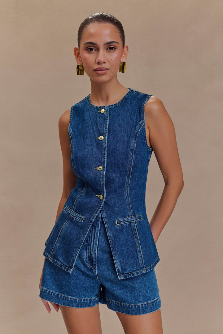 Denim Two-Piece Outfit with Sleeveless Top & High-Waisted Shorts