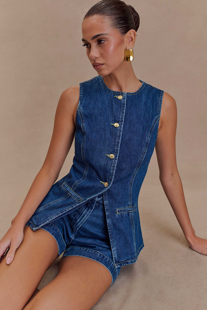 Denim Two-Piece Outfit with Sleeveless Top & High-Waisted Shorts