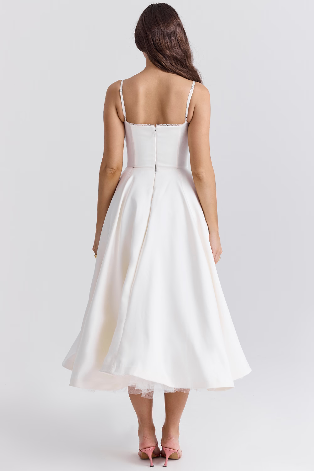Elegant Royale Dress – Flattering Silhouette & Timeless Charm