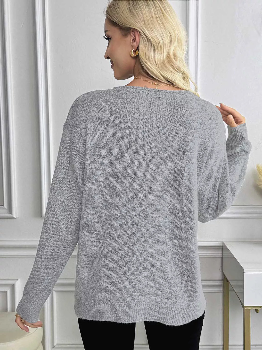 V-Neck Long Sleeve Knit Top