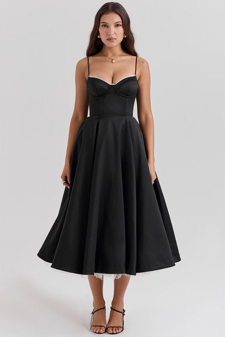Elegant Royale Dress – Flattering Silhouette & Timeless Charm