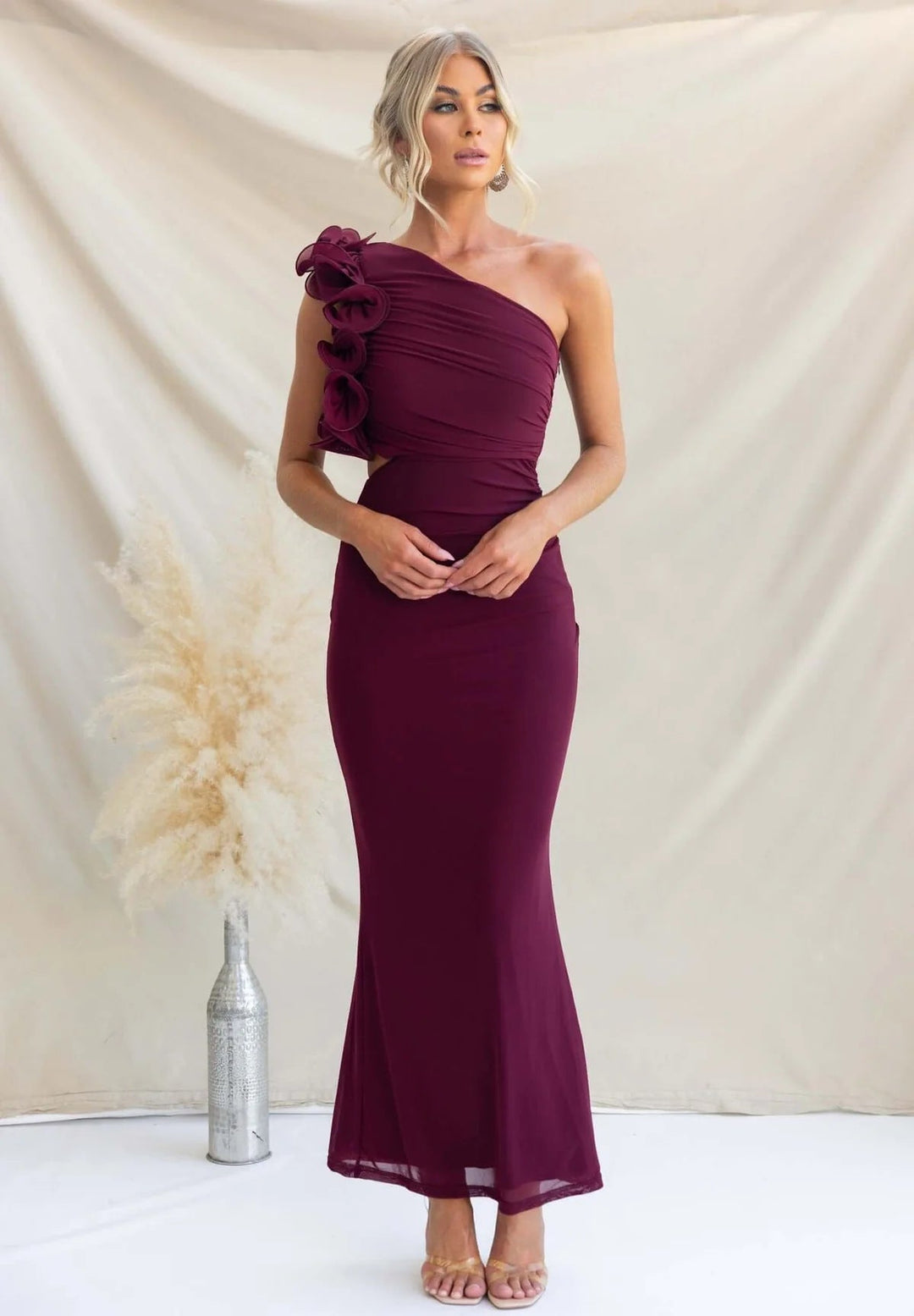 Elegant Wedding Guest Maxi Dress with Ruffle Shoulder