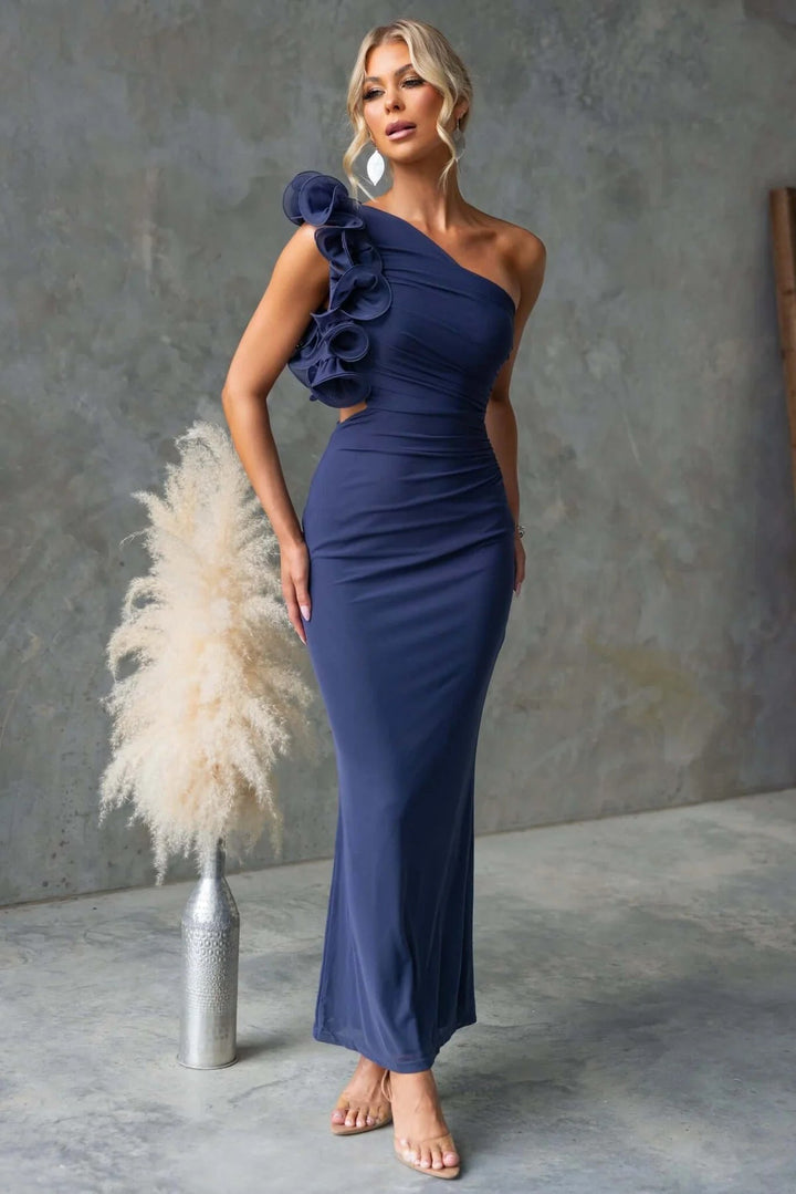 Elegant Wedding Guest Maxi Dress with Ruffle Shoulder