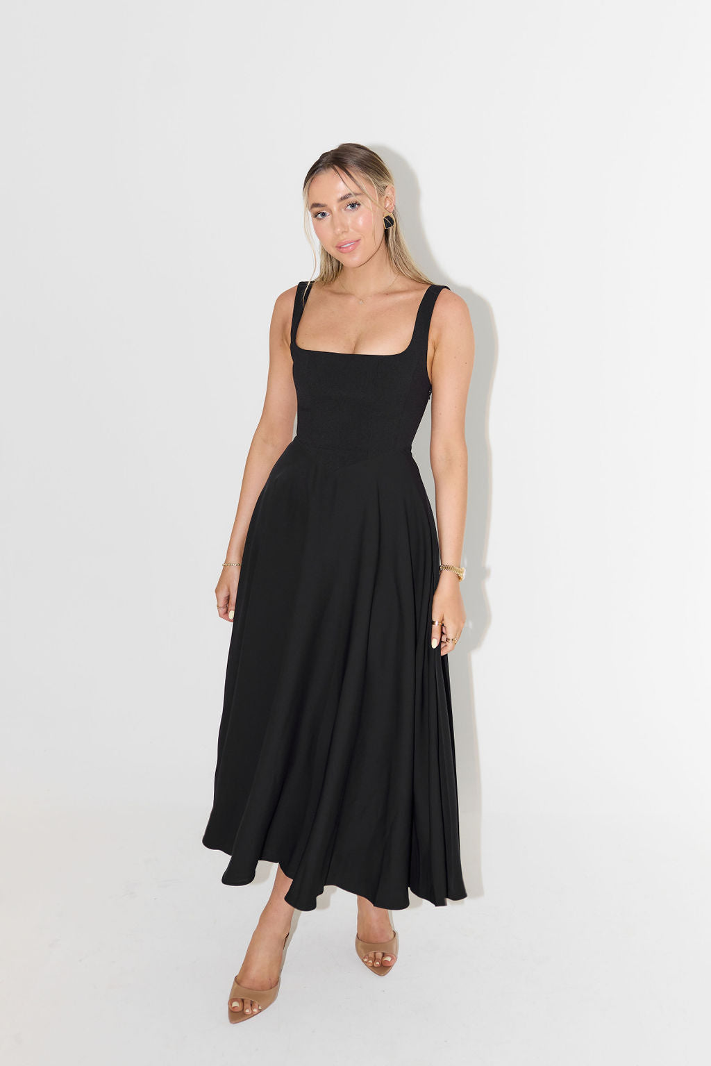 Midi Dress with Square Neckline and Sleeveless Design